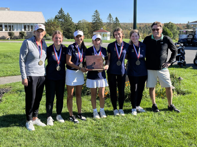 Denis, Lady Tigers take home district championships